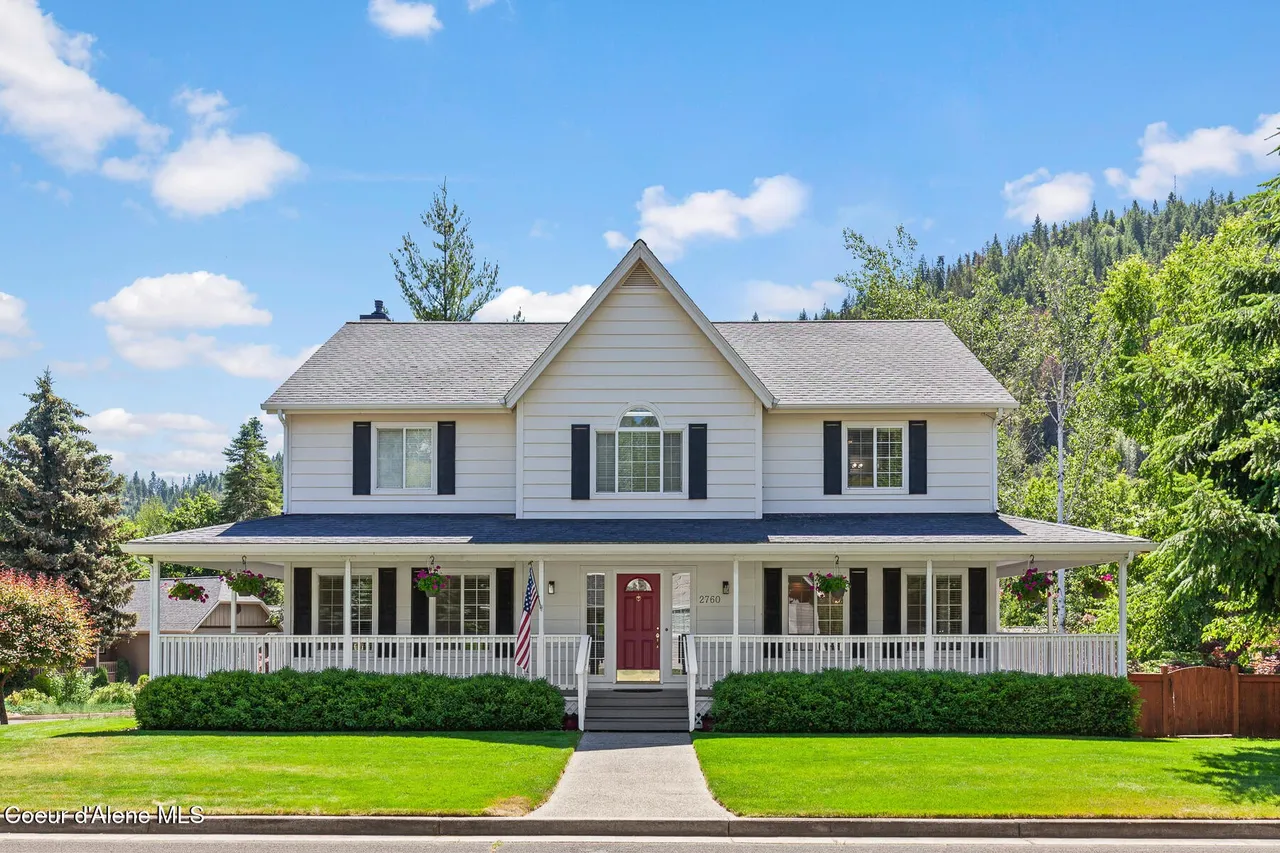 Representative lakefront short-term rental in the Coeur d'Alene market