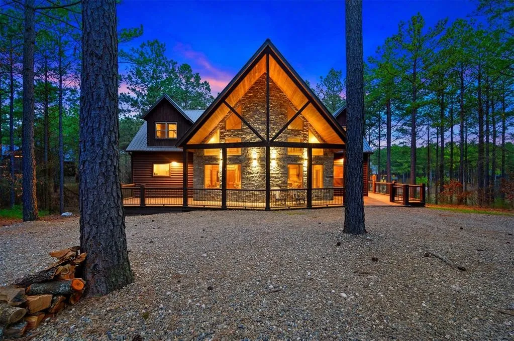 Representative short-term rental home in the Broken Bow market